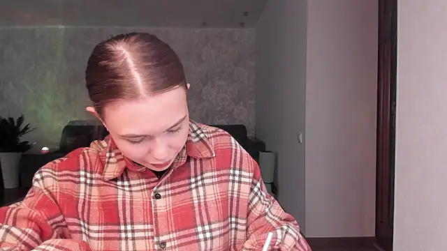 kittiangel00 online show from April 2026 04:25:01 AM