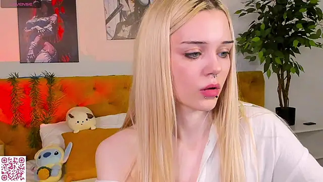 Snapshot of Mimi_angels chatting on June 2026 01:17:02 AM Mimi angels online show from June 2026 01:17:02 AM