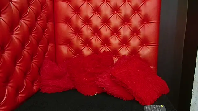 LadyMiax online show from March 2026 03:18:01 AM
