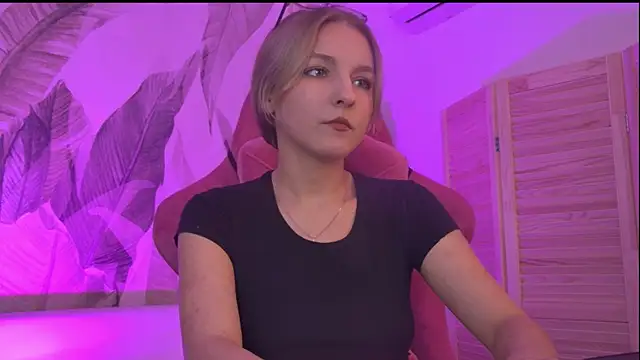Snapshot of ViolaMore chatting on July 2026 07:39:02 PM ViolaMore online show from July 2026 07:39:02 PM