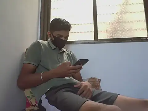 Roy3 2 online show from April 2026 06:59:01 AM