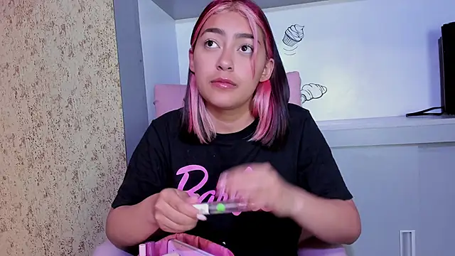 PinkyyPieee  online show from March 2026 11:15:01 AM