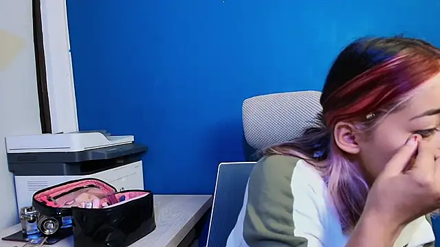 PinkyyPieee  online show from March 2026 11:03:01 AM