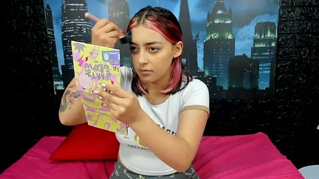 PinkyyPieee  online show from April 2026 02:30:01 PM