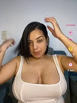Kira33  online show from April 2026 12:14:02 PM