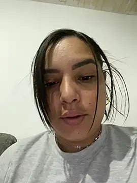 Kira33  online show from April 2026 12:11:01 PM