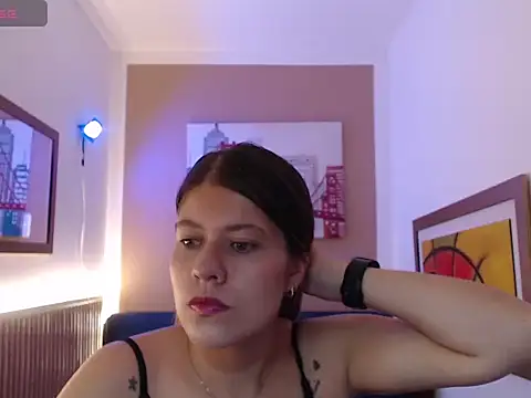 Moonna linnda online show from April 2026 01:49:01 PM