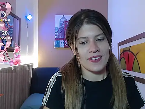 Moonna linnda online show from April 2026 01:45:01 PM