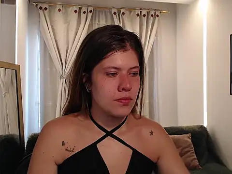 Moonna linnda online show from March 2026 01:34:02 PM