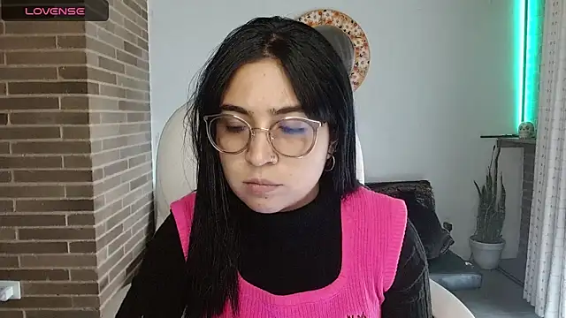 sweet-little online show from March 2026 08:34:02 PM