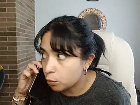 sweet-little online show from March 2026 08:44:02 PM