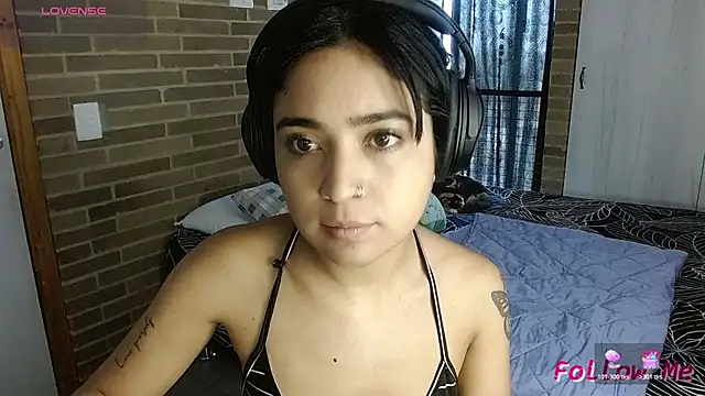 sweet-little online show from March 2026 02:05:01 PM