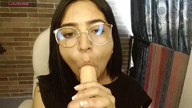 sweet-little online show from April 2026 12:01:01 PM