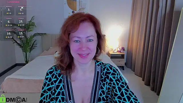 Snapshot of LeticiaRomano chatting on May 2026 04:05:02 AM LeticiaRomano online show from May 2026 04:05:02 AM