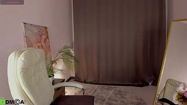 LeticiaRomano online show from April 2026 04:08:01 AM