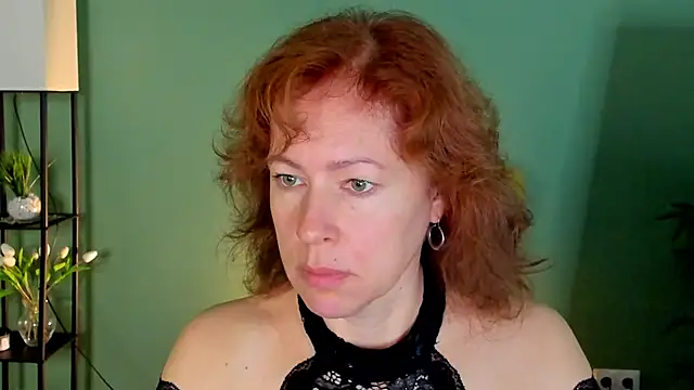 Snapshot of LeticiaRomano chatting on June 2026 03:57:01 AM LeticiaRomano online show from June 2026 03:57:01 AM