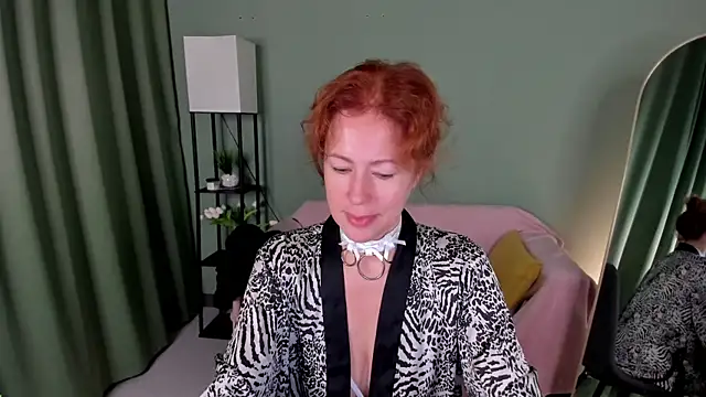 Snapshot of LeticiaRomano chatting on July 2026 04:09:02 AM LeticiaRomano online show from July 2026 04:09:02 AM