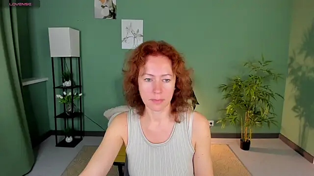 Snapshot of LeticiaRomano chatting on June 2026 04:07:01 AM LeticiaRomano online show from June 2026 04:07:01 AM