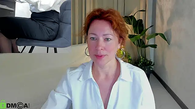 Snapshot of LeticiaRomano chatting on May 2026 04:10:02 AM LeticiaRomano online show from May 2026 04:10:02 AM