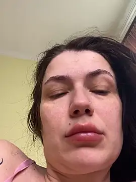 Cutee Erika online show from May 2026 10:33:01 AM