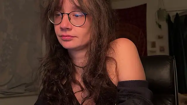 nyxo  online show from April 2026 09:54:02 PM