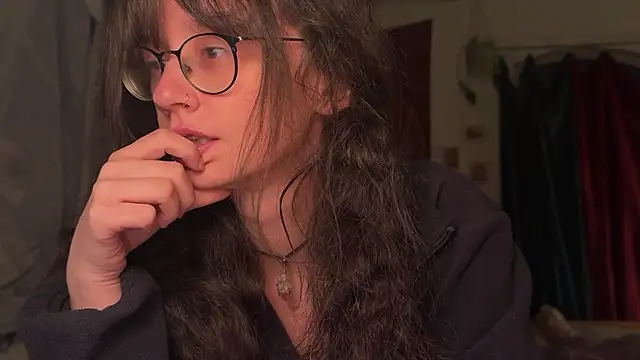 nyxo  online show from April 2026 12:40:01 AM