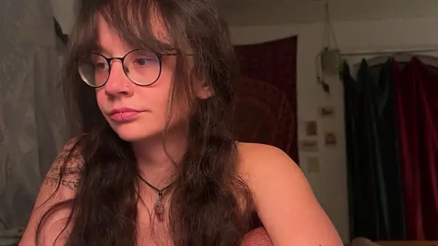 nyxo  online show from April 2026 09:16:01 PM