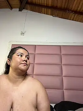 AmaranttayLunay online show from April 2026 07:56:02 PM