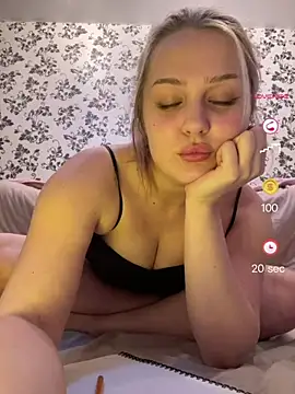 Snapshot of keeeessyyy chatting on July 2026 10:38:01 PM keeeessyyy online show from July 2026 10:38:01 PM