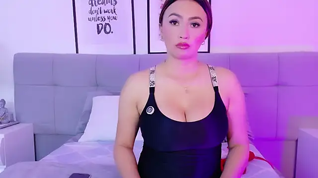 Katalina Alvarezz online show from May 2026 07:44:02 PM