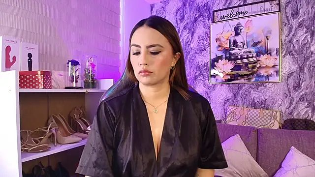 Katalina Alvarezz online show from May 2026 05:05:01 PM