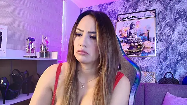 Katalina Alvarezz online show from April 2026 03:57:01 PM