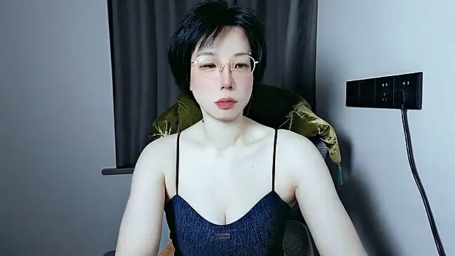 lin lin 520 520 online show from May 2026 04:04:01 PM