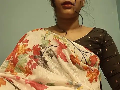 Emma 4433 online show from April 2026 04:44:02 PM