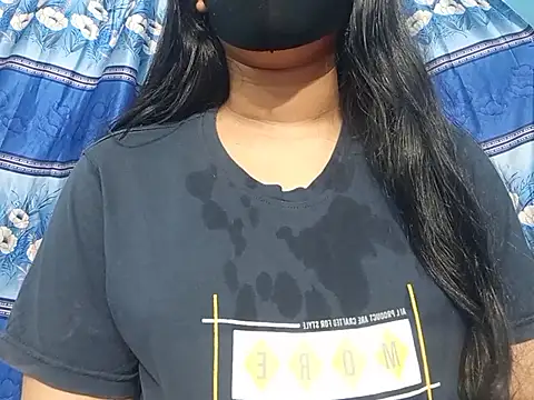 Emma 4433 online show from March 2026 07:18:01 PM