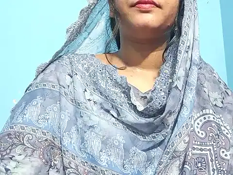 Emma 4433 online show from April 2026 01:51:01 PM