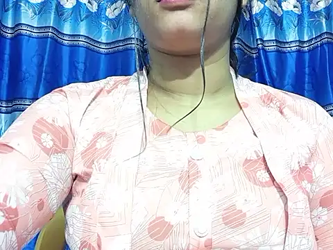 Emma 4433 online show from March 2026 05:40:01 PM