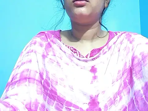 Emma 4433 online show from April 2026 05:52:01 PM