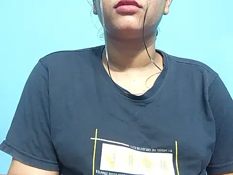 Emma 4433 online show from April 2026 05:30:02 PM