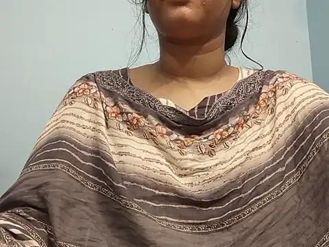 Emma 4433 online show from April 2026 07:59:01 PM