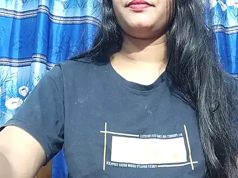 Emma 4433 online show from March 2026 04:43:01 PM