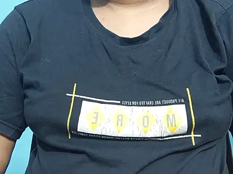 Emma 4433 online show from April 2026 09:12:02 PM