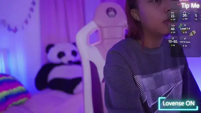 nahomy 2308 online show from April 2026 12:06:02 PM