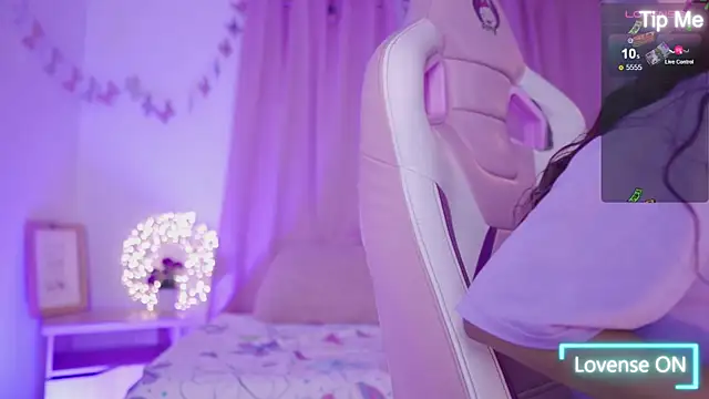 nahomy 2308 online show from April 2026 11:45:01 AM