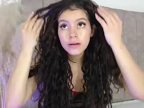 Lucyhunter online show from May 2026 11:05:02 AM