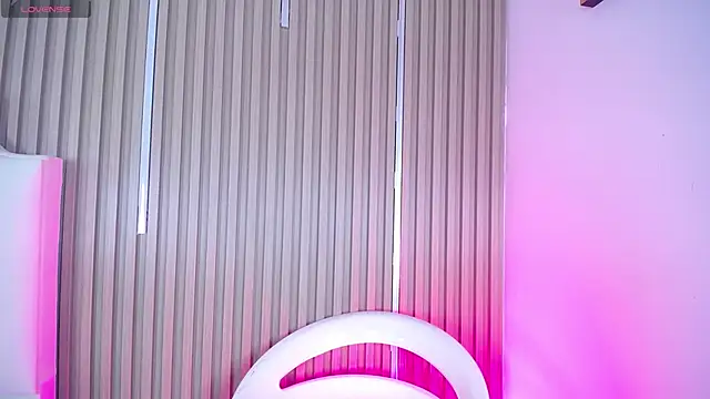 ZafiroCat online show from April 2026 04:51:01 AM