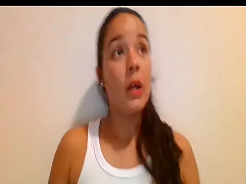 Snapshot of KyongCrumbliss chatting on March 2026 10:34:02 PM KyongCrumbliss online show from March 2026 10:34:02 PM