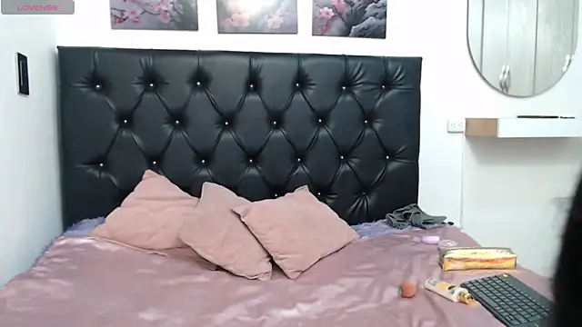 Tamar4 f00x online show from April 2026 04:45:01 PM