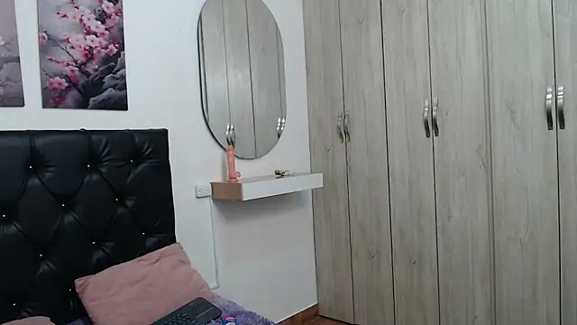 Tamar4 f00x online show from April 2026 01:02:01 PM