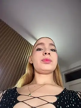 Isabella gaviria online show from March 2026 11:39:01 PM